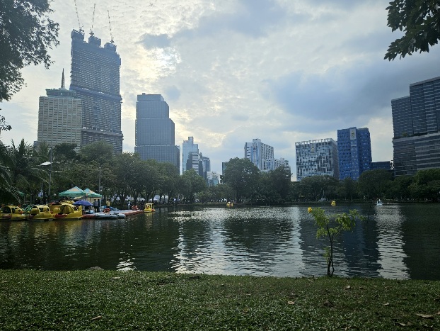 Lake at Lumphini Park aternoon Bangkok