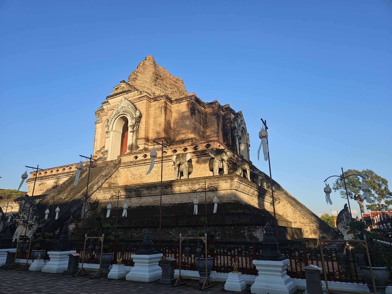 Backpacking in Chiang Mai: Where the Temples are Higher and the Prices Lower